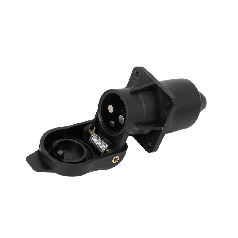 3-polna muška utičnica- 4 pričvrsne točke JH038-B